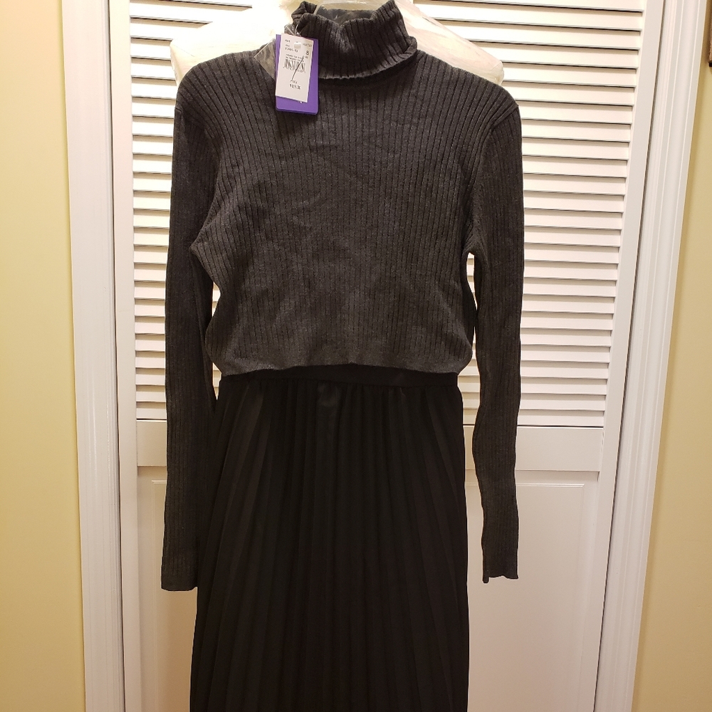 Seraphine 2 piece grey sweater,black pleated skirt